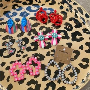 6 pairs of fashion earrings